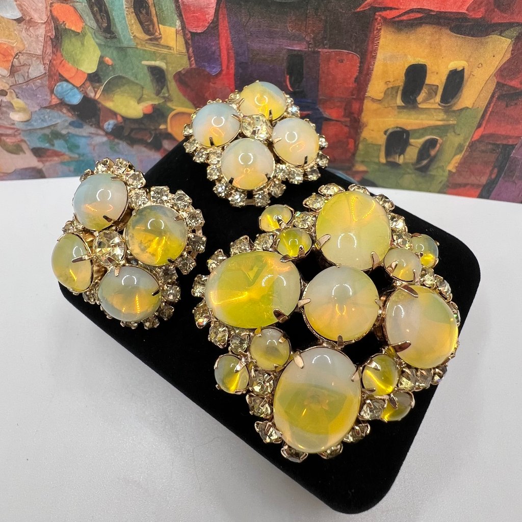 Yellow Opal Glass Brooch And Clip Earring Set 89$